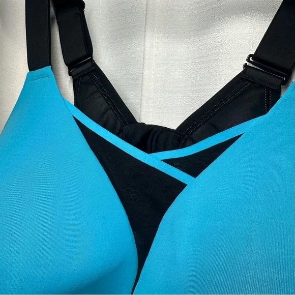 Livi Active Sport Bra 44DDD Bright Blue Convertible Strap Molded No Wire Workout - Picture 2 of 10
